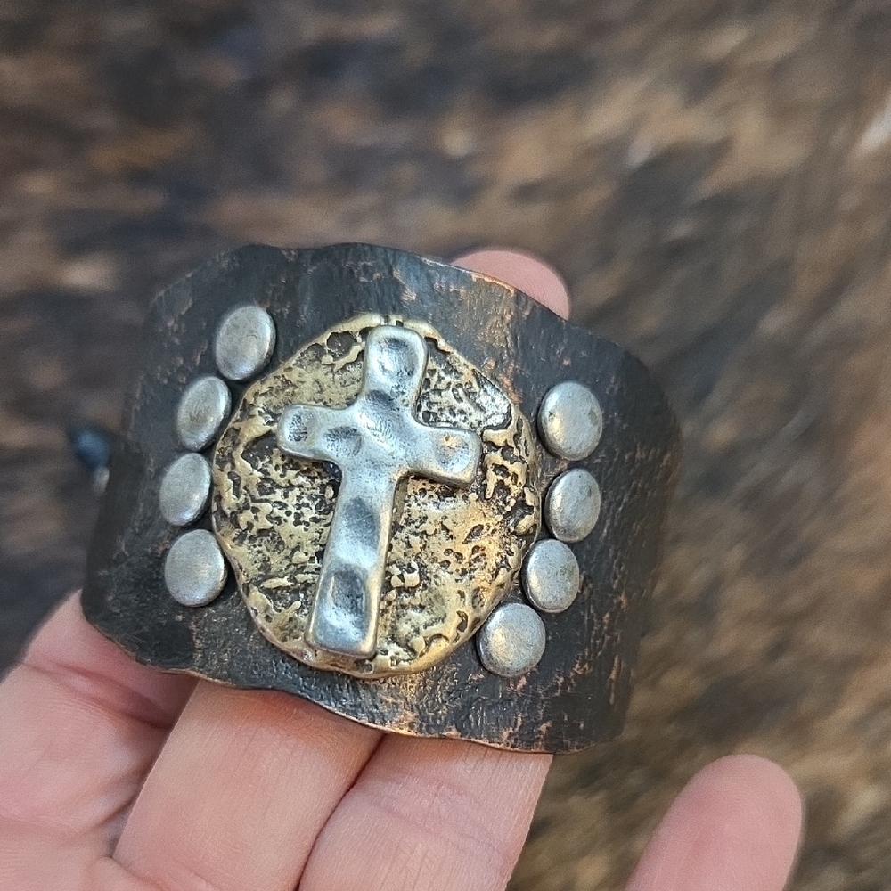 Black and Silver Cross Bracelet - Picture 2 of 4